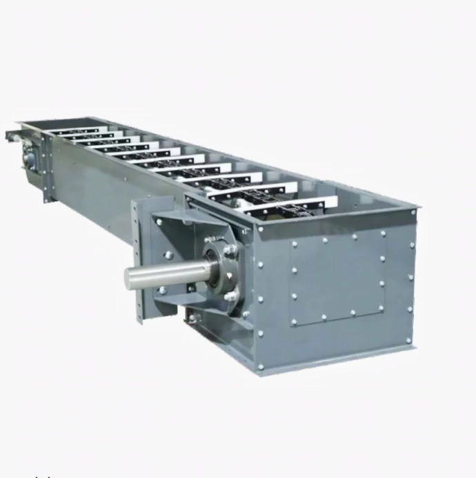 Chain conveyor for horizontal material handling in rice processing plants